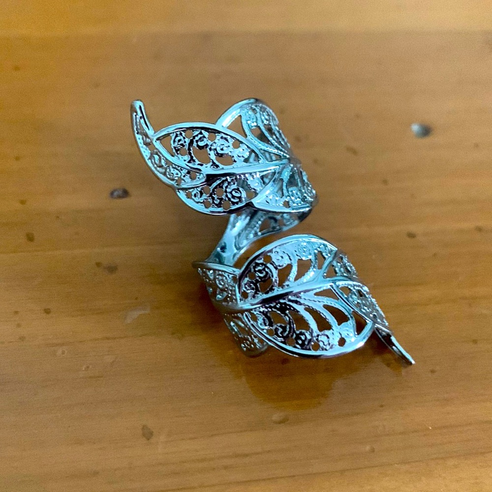 Decorative ring